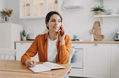 Get a competitive cash offer in 7 minutes or less Get a competitive cash offer in 7 minutes or less